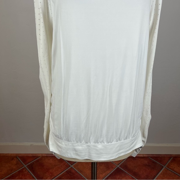 Lululemon Mind Over Miles Long Sleeve in White - Picture 5 of 8